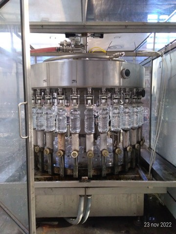 Riempitrice Bertolaso PET bottles 3.500 bph Usata 2