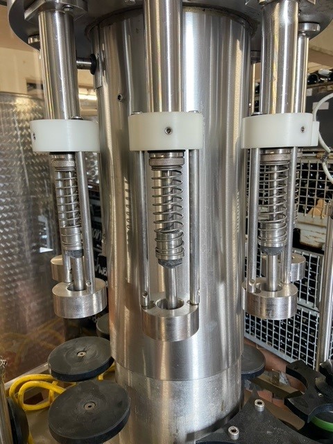Used filler Clifom Europa 1.600 bph 2