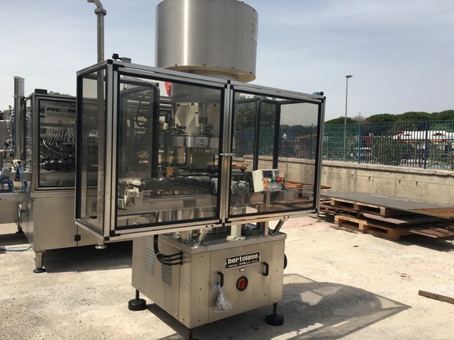 Used capper Delta 404 Bertolaso 7.000 bph 3