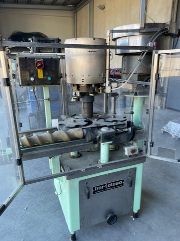 Used capper Bertolaso plastic mushroom 3