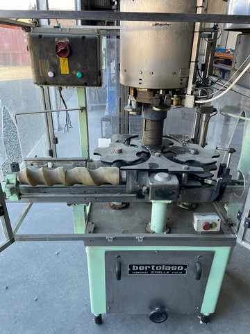 Used capper Bertolaso plastic mushroom 4