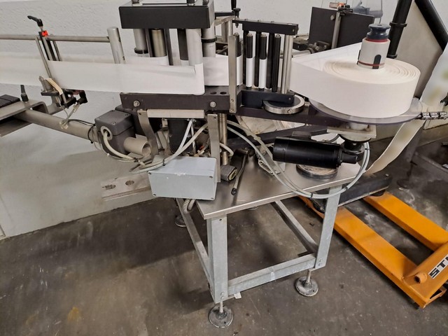 Used labeller Krones Bonamatic adhesive 2