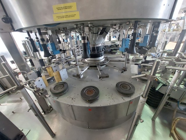 Etichettatrice Sacmi Adesiva 12.000 bph Usata 19
