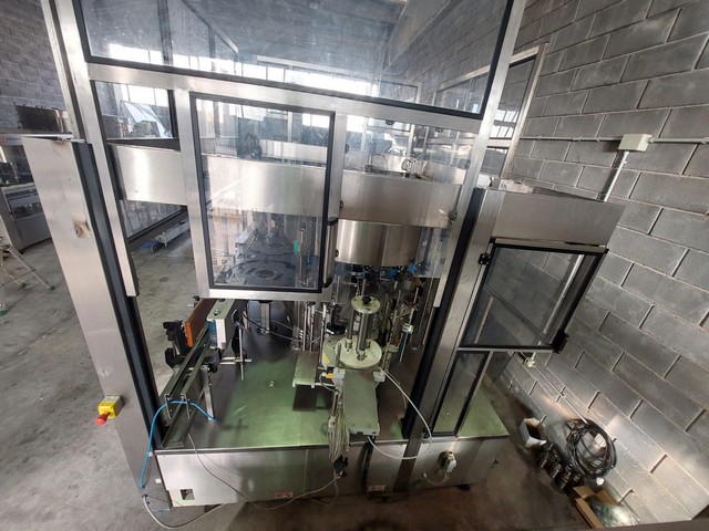 Etichettatrice Sacmi Adesiva 12.000 bph Usata 17