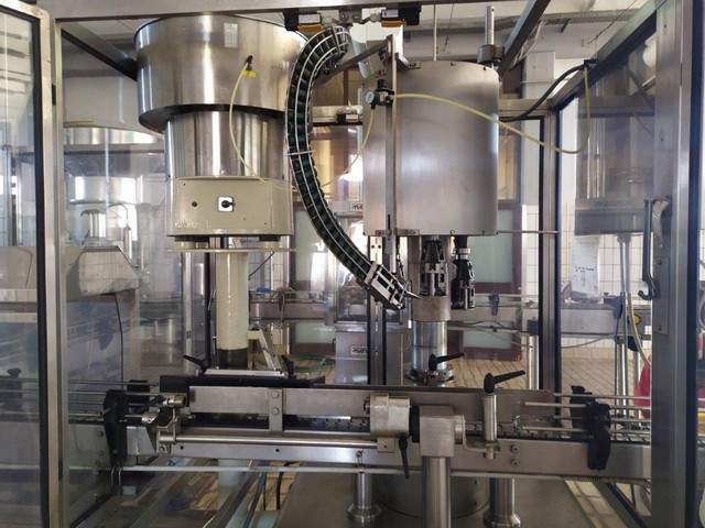 Used capper Bertolaso Sigma 603 3