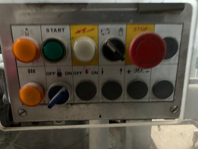 Used capper Delta 406 Bertolaso 9.000 bph 5