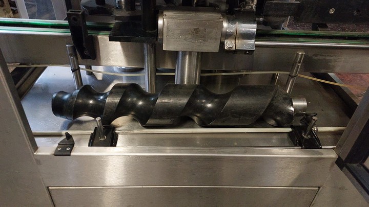 Used capper Siem screw cap Stelvin 4