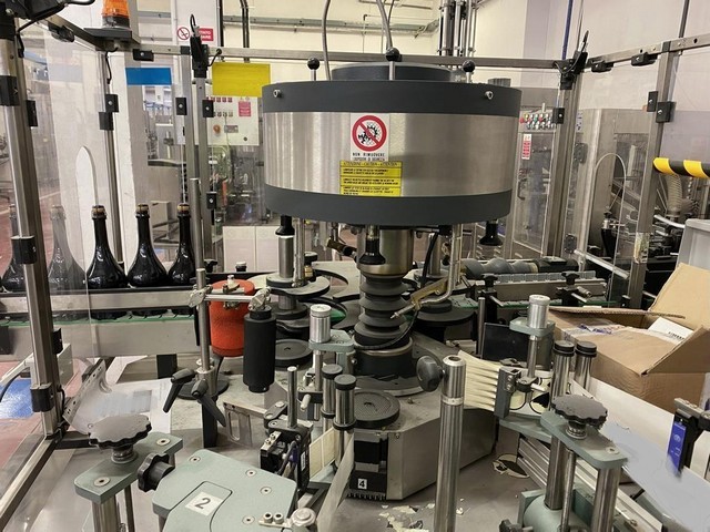 Etichettatrice Cavagnino&Gatti adhesive 2.000 bph Usata 4
