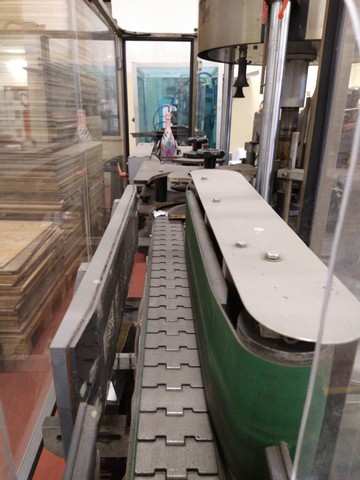 Etichettatrice Keber Adesiva 2.400 bph Usata 2