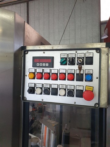 Used labeller Kosme 6t 3s adhesive 5