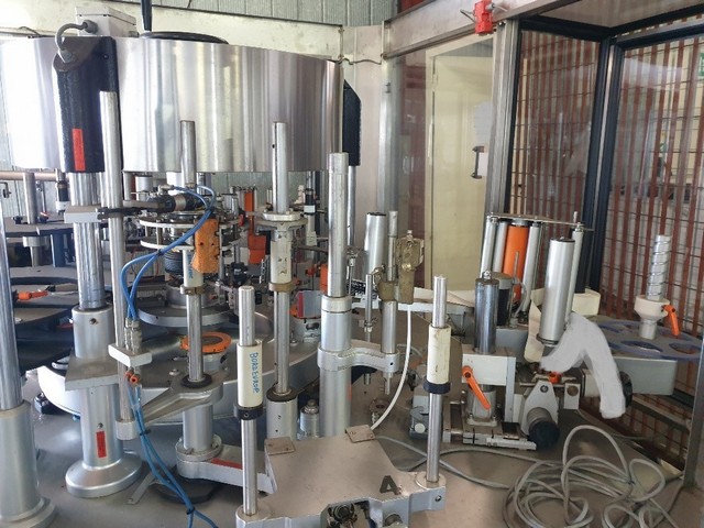 Used labeller Kosme 6t 3s adhesive 6
