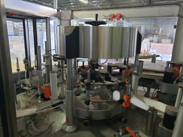 Used labeller Kosme 6t 3s adhesive 8