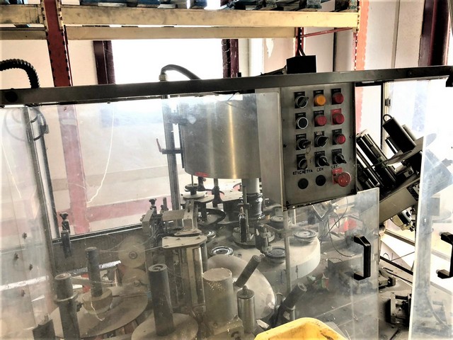 Used labeller Kosme adhesive line 3