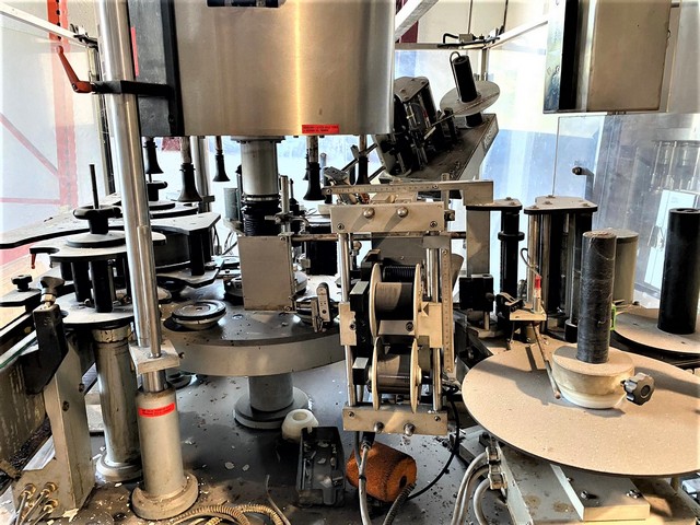 Used labeller Kosme adhesive line