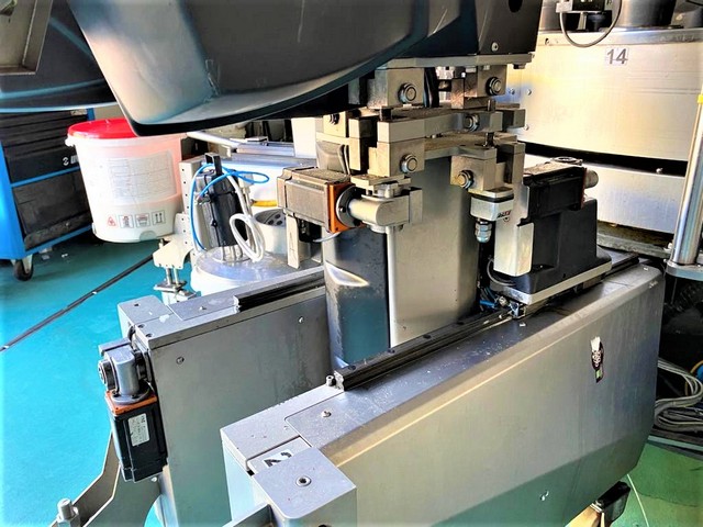 Used labeller Kube adhesive 18.000 bph 13