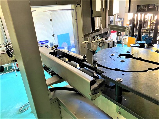 Used labeller Kube adhesive 18.000 bph 15