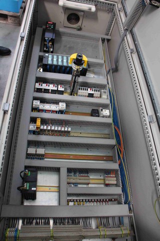 Used labeller P.E. 16T.5S.6E-SL 9