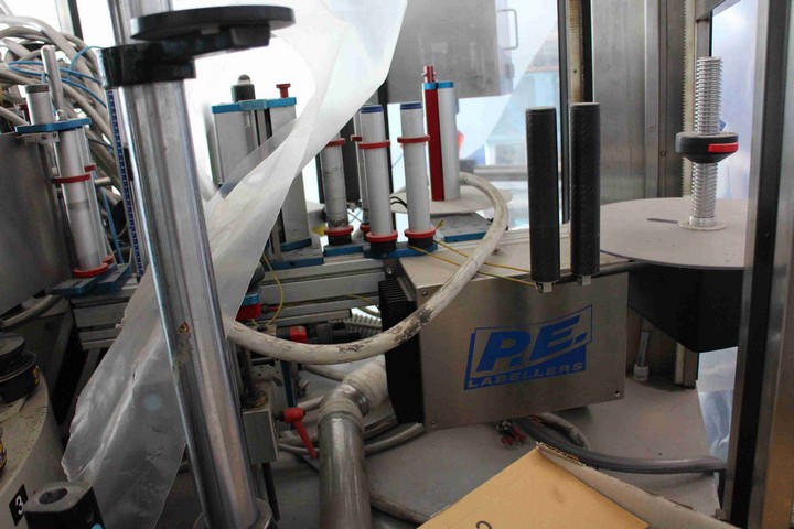 Used labeller P.E. 16T.5S.6E-SL 7