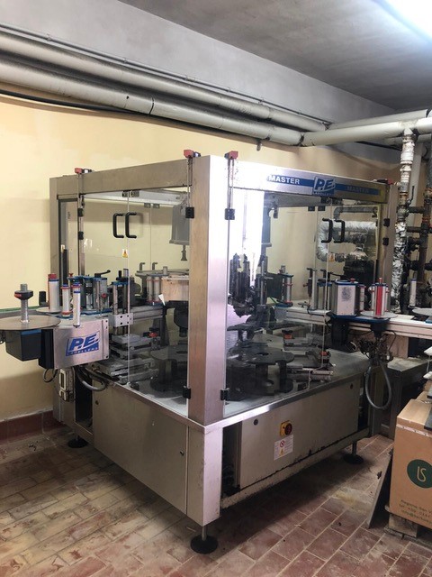 Etichettatrice P.E. Master m 6.000 bph Usata