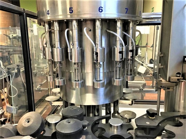 Monoblocco di Riempimento Alfatek 2.000 bph Usato 2