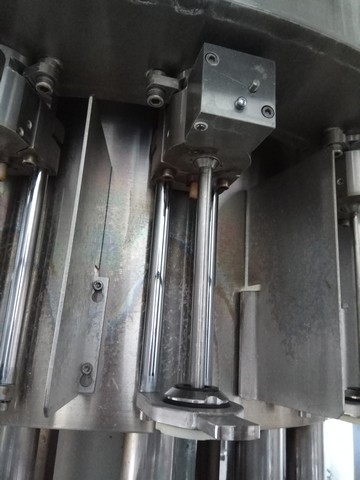 Monoblocco di Riempimento Simonazzi europa r16.4 Usato 12
