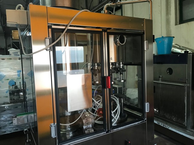 Monoblocco di Riempimento per Birra Spadoni 6.1 Usato 5