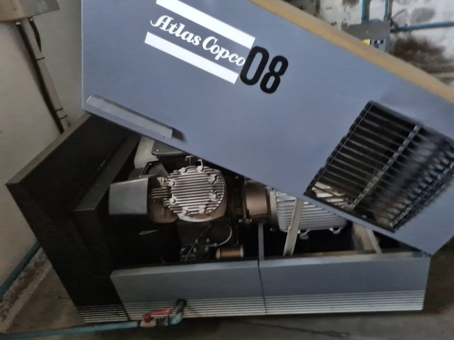 Soffiatrice PET Uniloy Comec ibm 42 usata 4