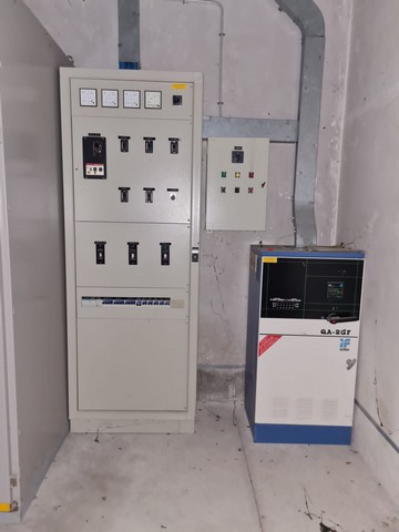 Soffiatrice PET Uniloy Comec ibm 42 usata 5