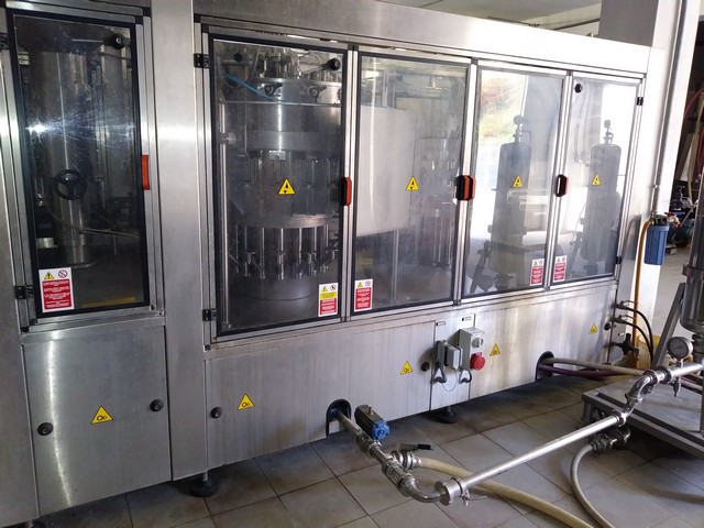 Used filling monoblock Custom 12.16.1 isobaric 3