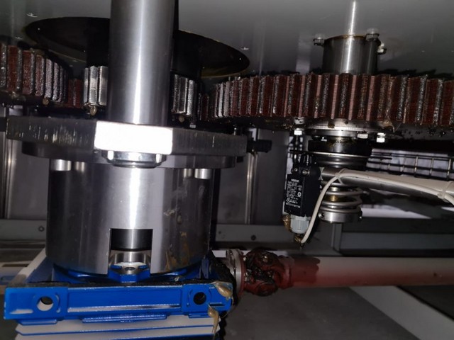 Monoblocco di Riempimento MBF 44.8 Usato 14