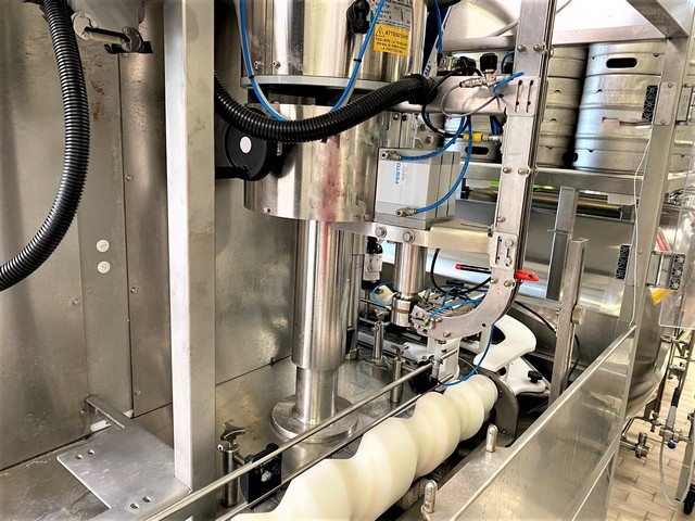Used filling monoblock isobaric Axtra 8