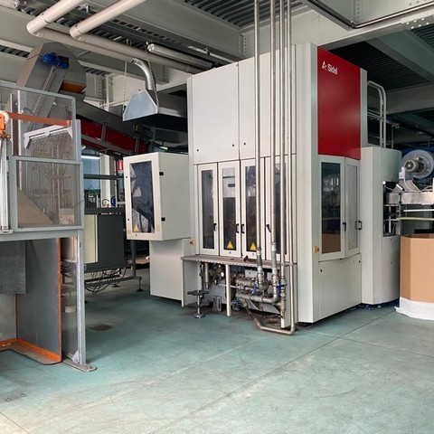 Linea di imbottigliamento Krones PET 24.000 bph Usata 3