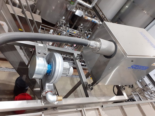 Linea di imbottigliamento per vino fermo MBF Usata 3