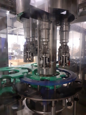 Linea di imbottigliamento per vino fermo MBF Usata 4