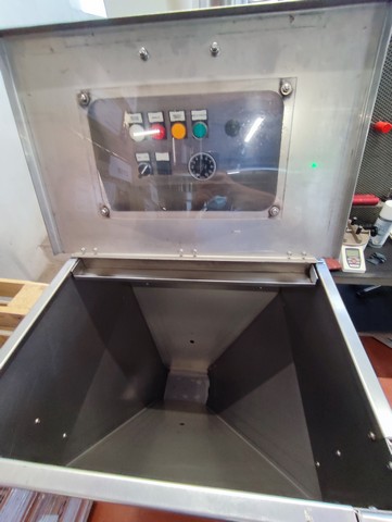 Used Caps Elevator CTECH Screw Caps 7