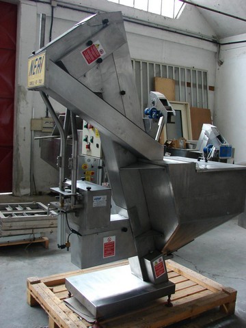 Used Caps Elevator Neri 4