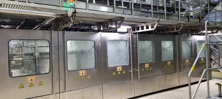 Linea di imbottigliamento Asettica 40.000 bph Usata 11