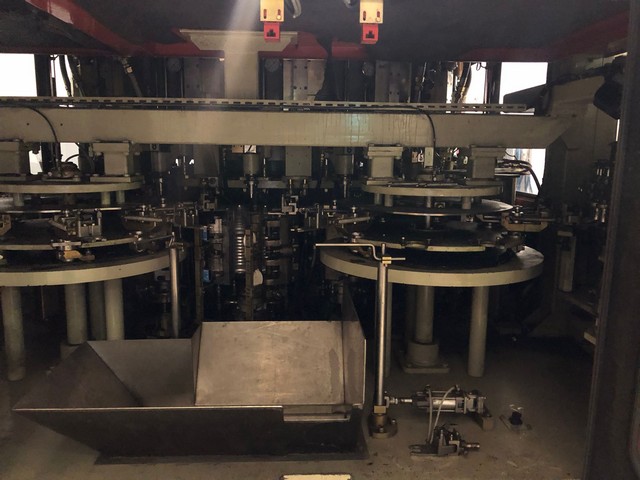 Linea di imbottigliamento Asettica PET 18.000 bph Usata 5