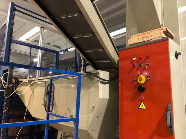 Linea di imbottigliamento Asettica PET 18.000 bph Usata 9