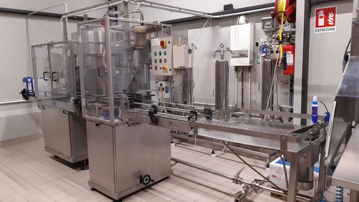 Used Complete Bottling Line 5 LT 5