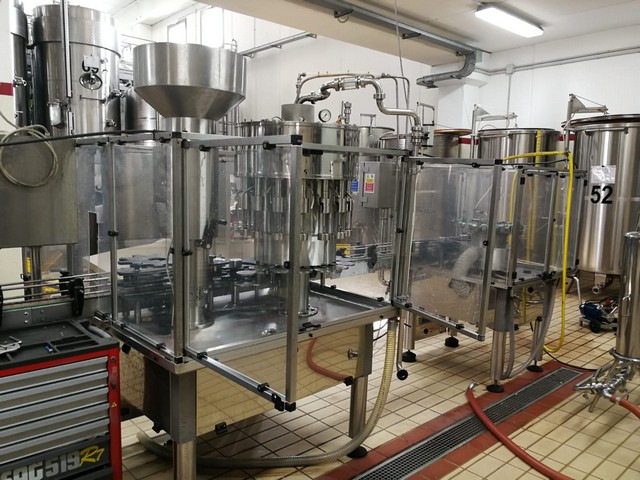 Linea di imbottigliamento Alfatek Usata 10