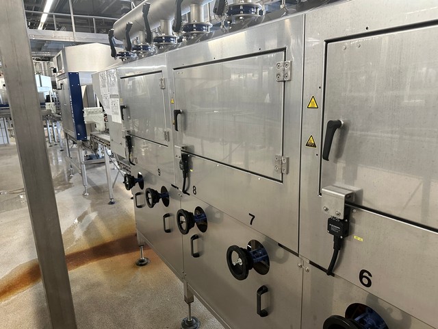 Used Complete Bottling Line Aspetic 25.000 bph 11