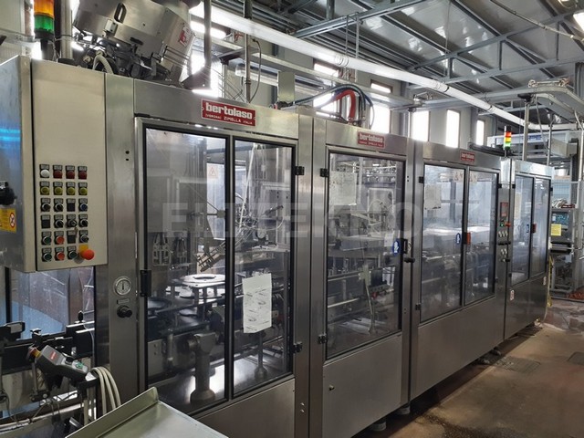 Used Complete Bottling Line Bertolaso still wine 12