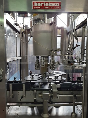 Used Complete Bottling Line Bertolaso still wine 17