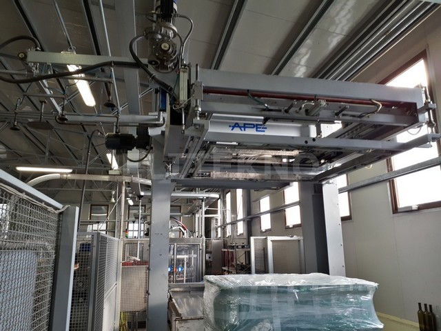 Used Complete Bottling Line Bertolaso still wine 22