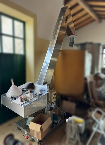 Linea di imbottigliamento per aceto GAI Usata