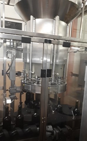 Used Complete Bottling Line Irundin still wine 11
