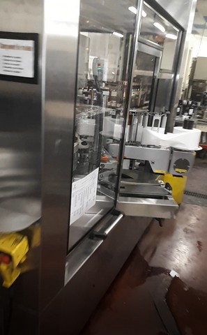 Used Complete Bottling Line Irundin still wine 18