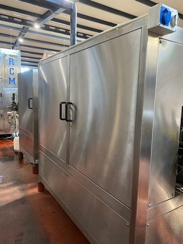 Linea di imbottigliamento Clifom Isobarica Usata 13