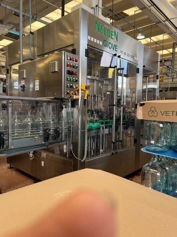 Linea di imbottigliamento Dame Vetro & PET Usata